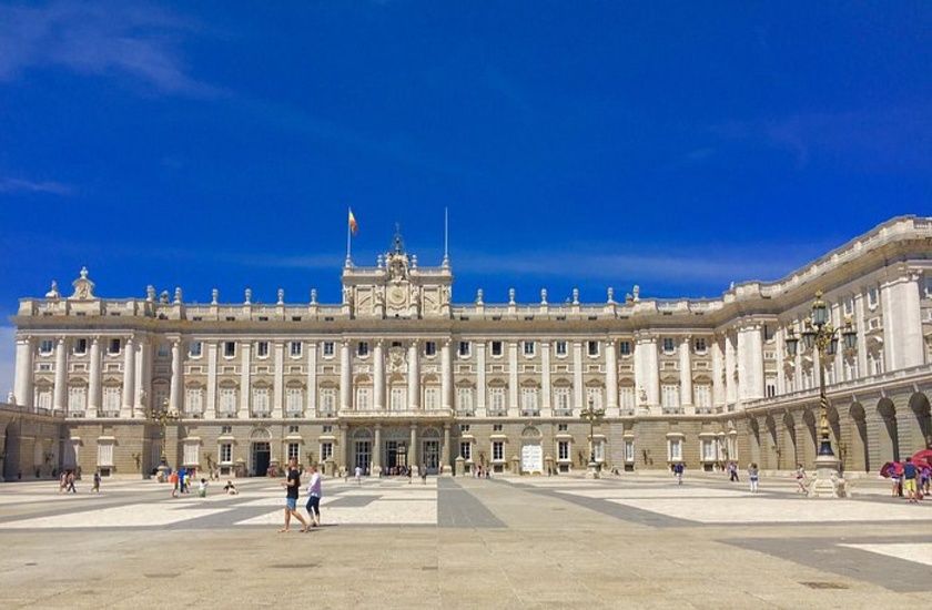 کاخ سلطنتی مادرید (Royal Palace of Madrid)