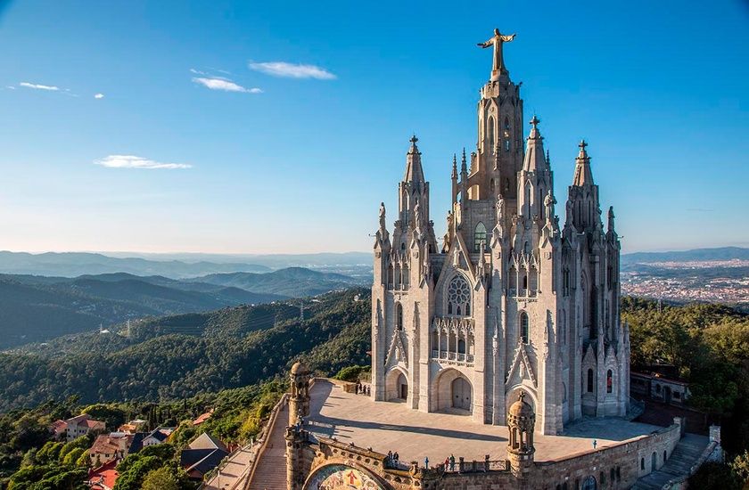 تپه تیبیدابو و کلیسای آن (Tibidabo)