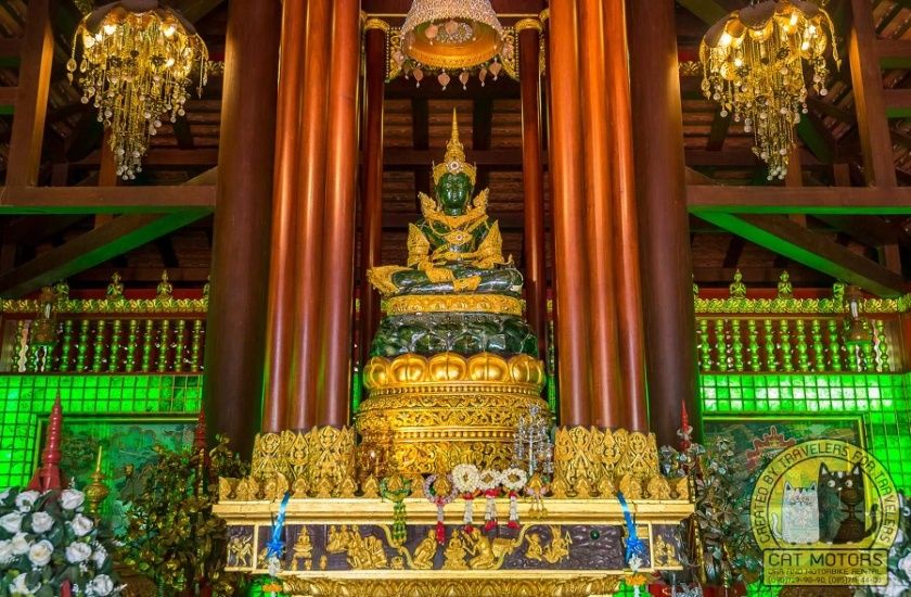 معبد بودای زمردین (Wat Phra Kaew)