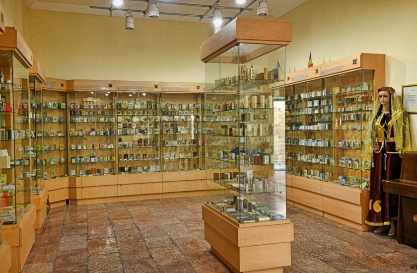 موزه کتاب‌های مینیاتوری باکو (Museum of Miniature Books)