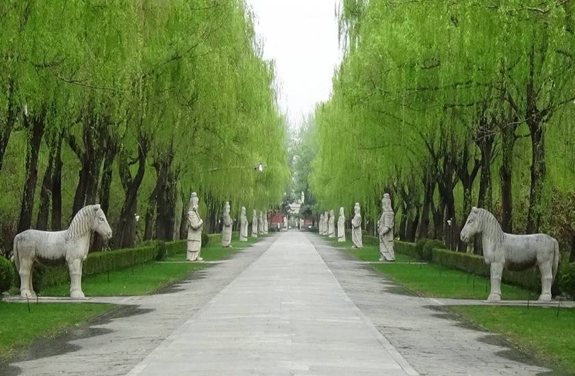 مقبرههای مینگ (Ming Tombs) پکن