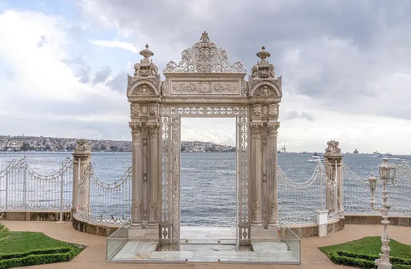کاخ دولما باغچه (Dolmabahçe Palace) استانبول